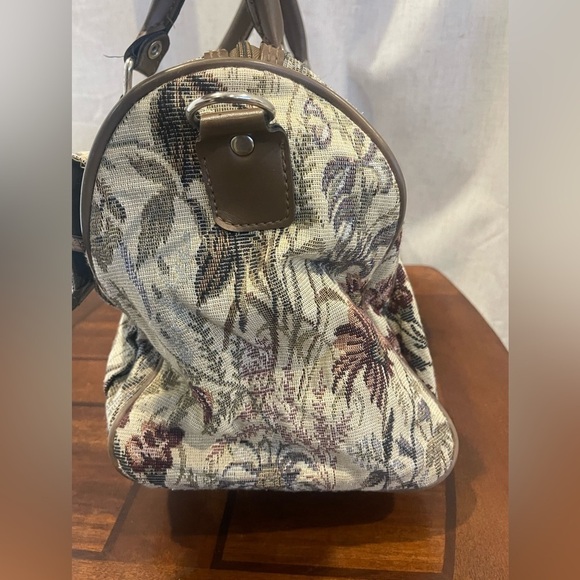 Jordache Bag - Picture 4 of 10